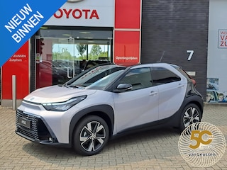 Toyota Aygo Hybrid 115 Pulse NIEUW UIT VOORRAAD LEVERBAAR APPLE/ANDROID CAMERA CLIMA 17"LMV EL-SPIEGELS PRIVACY-GLASS