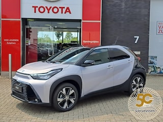 Toyota Aygo Hybrid 115 Pulse NIEUW UIT VOORRAAD LEVERBAAR APPLE/ANDROID CAMERA CLIMA 17"LMV EL-SPIEGELS PRIVACY-GLASS