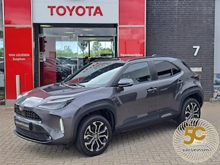 Toyota Yaris Cross 1.5 Hybrid 115 First Edition APPLE/ANDROID PDC STOEL/STUURVERWARMING NAVI AD-CRUISE PRIVACY-GLASS 17"LM-VELGEN