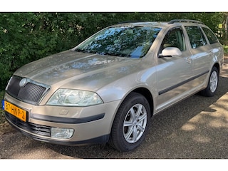 Skoda Octavia Combi 2.0 FSI Ambiente AIRCO CRUISE APK 10-05-2027