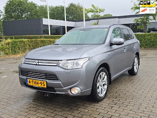 Mitsubishi Outlander 2.0 PHEV instyle+ Apk |Navi |Trekhaak
