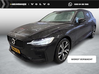 Volvo V60 2.0 T6 Recharge AWD R-Design | Plug-in Hybrid (PHEV) | Trekhaak | Harman Kardon Audio | Achteruitrijcamera | Parkeersensoren | LED Koplampen Adaptief | Keyless Entry | Elektrische Achterklep | Elektrisch Verstelbare Voorstoelen | Stoelverwarming | Navigatie | Apple Carplay | Android Auto