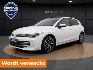 Volkswagen Golf 1.5 eHybrid Style Edition | Pano Dak | Trekhaak | Head-up Display | Camera | ACC | Side Assist | Stuur-/Stoelverwarming | Matrix LED | 18'' |