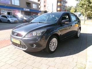 Ford Focus 1.6 74KW 5D Titanium