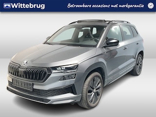 Skoda Karoq 1.5 TSI ACT Sportline Business / AUTOMAAT/ PANODAK/ DIGITAL DASH/ KEYLESS/ SMARTLINK/ PARK. SENSOREN/ STOELVERWARMING V&A/ NAVI
