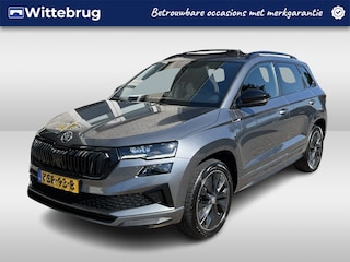 Skoda Karoq 1.5 TSI ACT Sportline Business / AUTOMAAT/ PANODAK/ DIGITAL DASH/ KEYLESS/ SMARTLINK/ PARK. SENSOREN/ STOELVERWARMING V&A/ NAVI