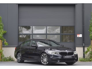 BMW 520i High Executive M-Sport Schuif/kantel dak | Head up | Memory Seats | stoelverwarming/koeling