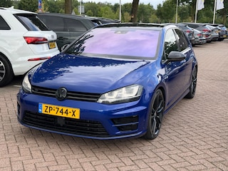 Volkswagen Golf 2.0 TSI R 4Motion / Panoramadak / Camera / Leder / Sterrenhemel / Remus uitlaat / 19'' / Navigatie / DAB / Stoelverwarming / ACC