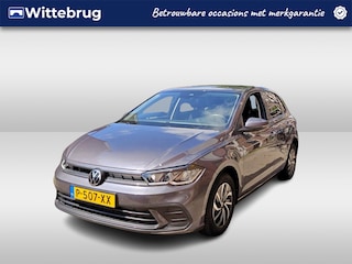 Volkswagen Polo 1.0 TSI 95pk Life / Navigatie by APP / LM 15 inch / Parkeersensoren / LED Lage km stand!!