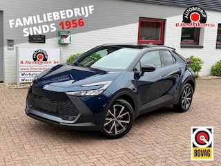 Toyota C-HR 2.0 High Power PHEV 223pk CVT Dynamic/ Blauw met zwart dak/ Apple Carplay/ Keyless entry/ Stuur + Stoelverwarming/ Camera achter/ Nieuwe voorraad auto