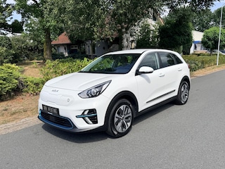 Kia Niro e-Niro ComfortLine 64 kWh 204PK ACC•Camera•Keyless