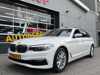 BMW 5-serie Touring 520i Executive - Panorama dak -Schuifdak I Navigatie I Airco I LED I PDC I Sport pakket I Dealer onderhouden