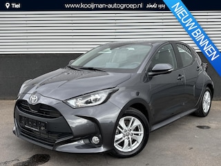 Toyota Yaris 1.5 Hybrid 115 Business Plus Parkeersensoren voor + achter, Stoelverwarming & Stuurwiel verwarmd, Apple Carplay en/of Android auto navigatie, Adaptieve cruise control