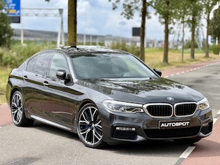 BMW 5-serie Sedan 540i High Ex. M-Sport Schuifdak Memory H&K HUD