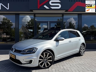 Volkswagen Golf 1.4 TSI GTE Pano Camera DSG Nap