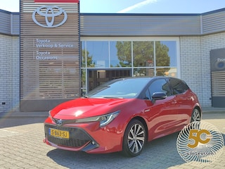 Toyota Corolla 1.8 HYBRID STYLE BI-TONE STOELVERW TREKHAAK KEYLESS 17'' LM-VELGEN APPLE/ANDROID CLIMA AD-CRUISE PRIVACY GLASS