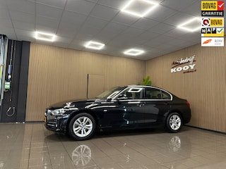BMW 318i Executive * Automaat / Dealer onderhouden / Afn. Trekhaak / LED / Navigatie / NL Auto *