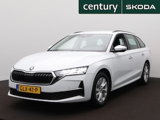 Skoda Octavia Combi 1.5 TSI MHEV Business Edition Plus Zwenkbare trekhaak | Camera | ACC | LED | Elek. Kofferbak |