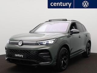 Volkswagen Tiguan 1.5 eHybrid R-Line | Panodak | 360 Camera | Navi | Head-Up | Zwenkbare Trekhaak | Massage | ACC |