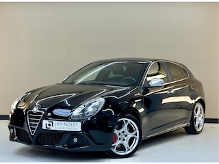Alfa Romeo Giulietta 1.4 T Distinctive, 120Pk, 2013, 2de eigenaar, Volledig onderhouden, 18" velgen, Distributieriem VV in 2024, Climate control, Cruise control, Parkeersensoren,