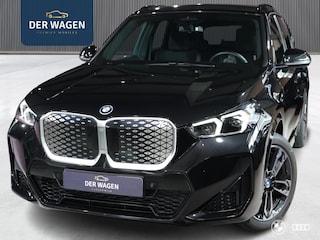BMW iX1 eDrive20 67 kWh M Sport / 22KW LADER / 19" / ADAP LED / KEY-LESS ENTRY-START