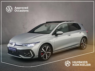 Volkswagen Golf GTE 1.5 TSI eHybrid 272pk DSG Automaat Trekhaak, 360 camera, Lederen bekleding, Panoramadak, LED matrix koplampen, Adaptive cruise control