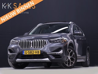 BMW X1 sDrive20i High Executive Edition [SCHUIFKANTELDAK, STOELVERWARMING, HEAD-UP, TREKHAAK AFNEEMBAAR, CAMERA, VOL LEDER, LED, PDC V+A, CRUISE CONTROL, NAVIGATIE, CLIMATE, ELEKTRISCHE ACHTERKLEP, HIFI SOUND, NIEUWSTAAT]
