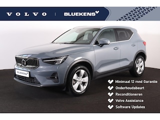 Volvo XC40 B3 Plus Bright - IntelliSafe Assist & Surround - Harman Kardon audio - Elektr. verstelbare voorstoelen, links met geheugen - Leder - Keyless - Elektr. bedienbare achterklep - Standkachel - Verwarmbare voorruit - Mistlichten voor - Getint glas v.a. B-stijl - 18 inch LMV - Geïntegreerde Google Maps - Apple® CarPlay