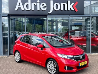 Honda Jazz 1.3 i-VTEC Comfort 102pk AUTOMAAT | TREKHAAK | NAVIGATIE | PARKEERSENSOREN V+A | STOELVERWARMING | 17" LM VELGEN |