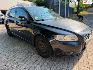 Volvo V50 1.6 D2 Business Pro Edition nwe apk winter en zomer wielen, rijd perfect, airco, cruise, elec pakket euro 5 !!