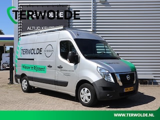 Nissan Interstar 2.3 dCi L2H2 N-Connecta | Trekhaak | Imperiaal | Navigatie | Achteruitrijcamera |