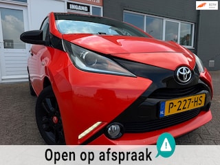 Toyota Aygo 1.0 VVT-i x-cite 5 drs met parkeercamera met bluetooth telefoon en cruise controle en airco