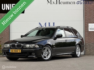 BMW 5-serie Touring 530i M Tech Bomvol Pano Memory Zwarte hemel Trekhaak