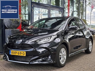 Mazda 2 Toyota Yaris 1.5 | Navigatie via Apple Carplay | Stoel + stuurverwarming | Cruise Control | Parkeercamera | Licht metalen velgen