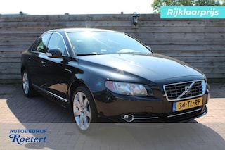 Volvo S80 2.5T 200pk Momentum leer/ECC/cruise/navi/bluetooth/trekhaak