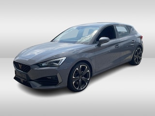 Cupra Leon 1.4 e-Hybrid 245pk DSG VZ Performance / App. Connect / Achteruitrij camera / Stuur en stoel verwarming / 19'' LMV