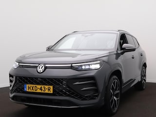 Volkswagen Tayron 1.5 eHybrid R-Line Edition | Panodak | 360 Camera | Zwenkbare trekhaak | Massagestoelen | ACC | Side-assist |