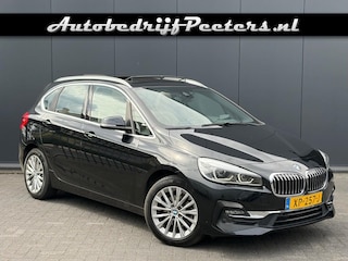 BMW 2-serie Tourer 218i Automaat Sportleder Panoramadak HUD Navi