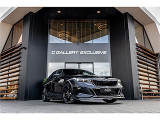 BMW 530e M Sport Edition - Maxton Bodykit | Panorama | H&K | Stoelkoeling | Memory