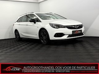 Opel Astra Sports Tourer 1.2 Design & Tech Camera, Navi, Rijstrook correctie, A start stop, Lichtmetalen velgen, Cruise control, Half leder