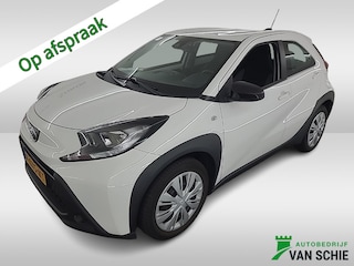 Toyota Aygo 1.0 VVT-i MT Play 1e-Eig. & Keurig-Onderh. BOVAG-Garantie. NL-Auto.