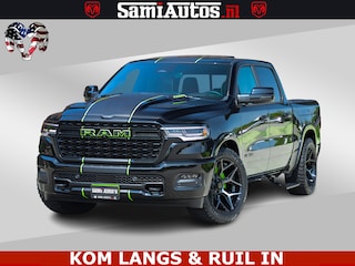 Dodge Ram Limited Night High Output 540HP 706Nm | Massage + Full Option | De Meest Luxe en Volle Pick-Up in zijn Klasse | Comfortabele Dubbele Cabine met Royale 5 Zitplaatsen | BPM vrij | Nu Leverbaar uit Voorraad | Voorraad Nr 2300 - 7689 | De specialist in Amerikaanse pick‑ups in Nederland en Europa.