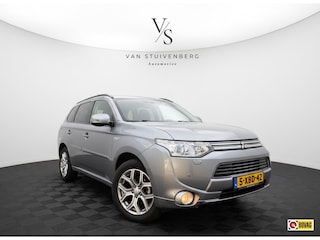Mitsubishi Outlander 2.0 PHEV Instyle PANORAMADAK TREKHAAK LEDER NAVI CAMERA PDC