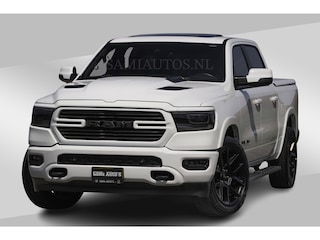 Dodge Ram SPORT V8 5.7 402PK | Krachtige Hemi | Panorama Dak | 12' Scherm Comfortabele Dubbele Cabine met Royale 5 Zitplaatsen | NIEUW EN BPM vrij | Nu Leverbaar uit Voorraad | Nr 2529 - 1277 | De specialist in Amerikaanse pick‑ups in Nederland en Europa.