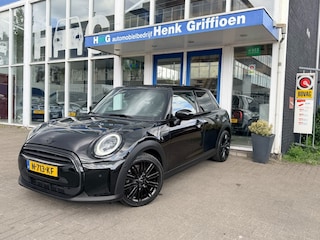 Mini Cooper 1.5 Cooper Business Edition I Panoramadak I LED I Carplay I Sportstoel