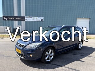 Ford Focus Wagon 1.6-16V Comfort 101 PK. Als nieuw rijdende auto van de tweede eigenaar !!! Airco werkt goed !! Alle keuringen toegestaa !