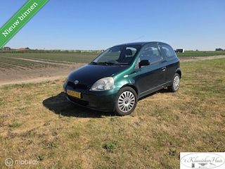 Toyota Yaris 1.3-16V VVT-i Luna automaat