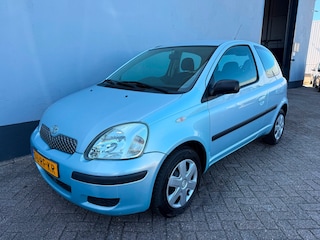 Toyota Yaris 1.0 VVT-i Idols MMT Automaat - Airco