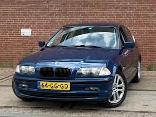 BMW 320i Executive |CarPlay |Clima |CruiseC |NAP