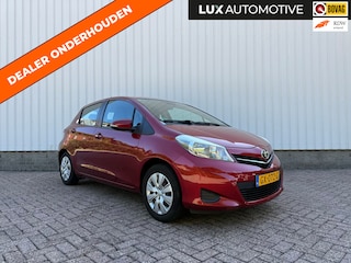 Toyota Yaris 1.3 VVT-i Aspiration, Airco, Camera, Dealer onderhouden, 4-seizoenenbanden